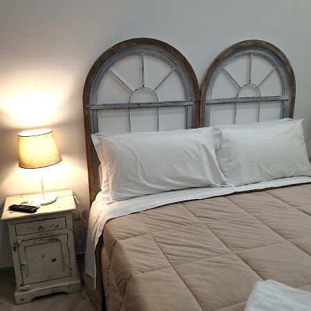 Art Flat Apartment เนเปิลส์ ภายนอก รูปภาพ
