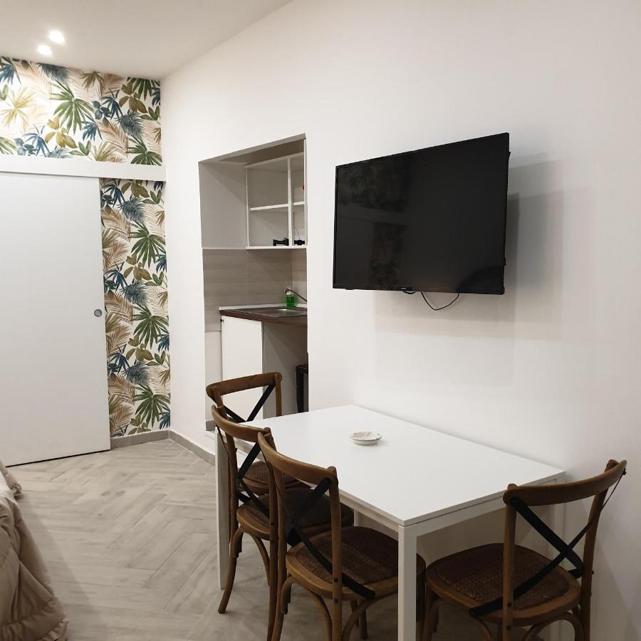 Art Flat Apartment เนเปิลส์ ภายนอก รูปภาพ